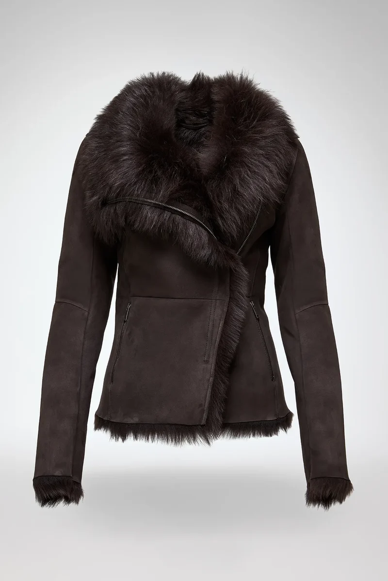 Adila – Jacke aus braunem Wildleder und Lammfell im Toskana-Stil
