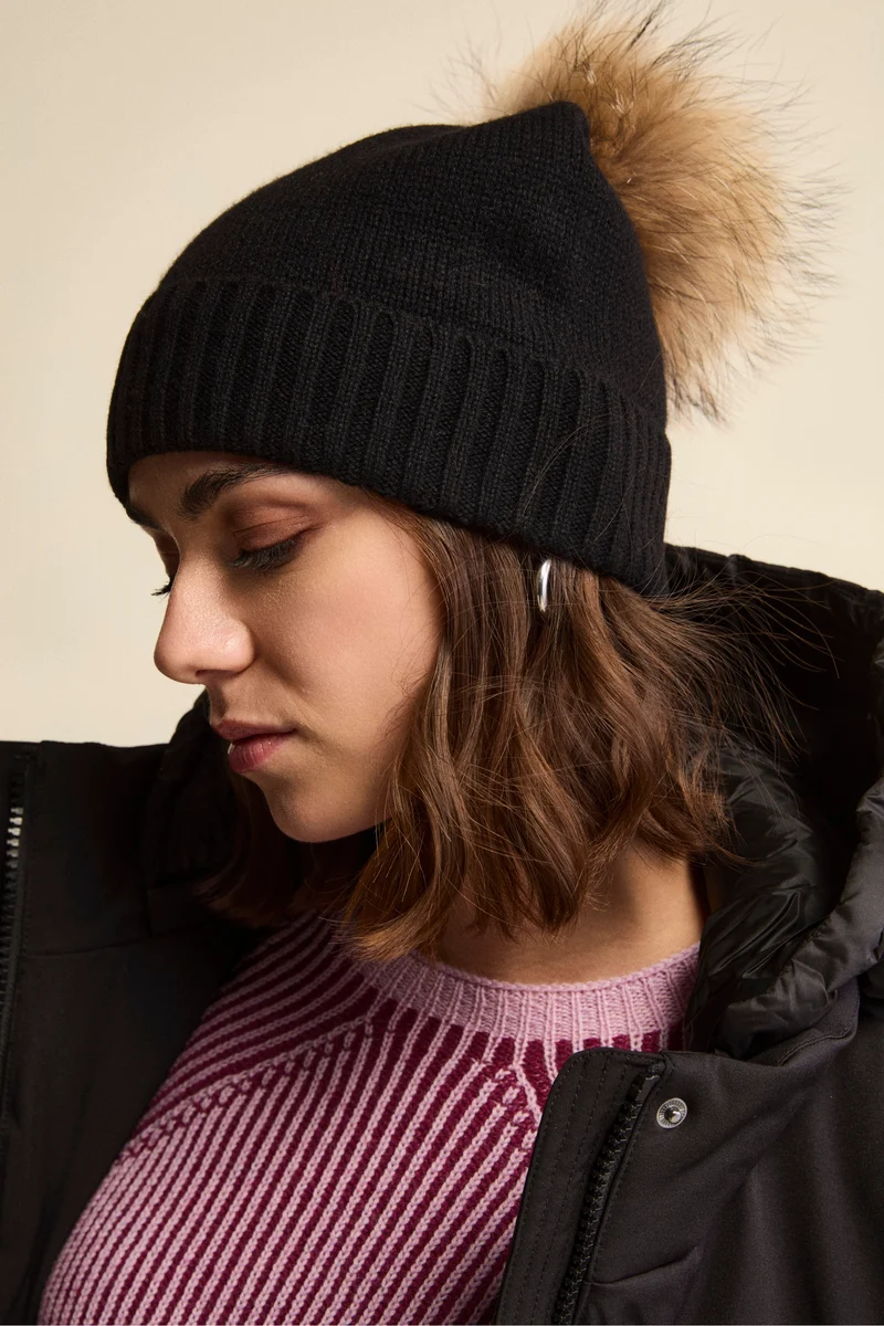 Berretto in Cashmere con Pompon - NERO