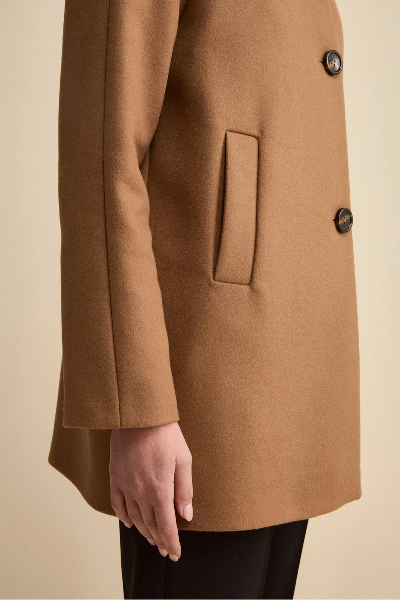 Cappotto Corto Foderato con Collo Alto - CUOIO