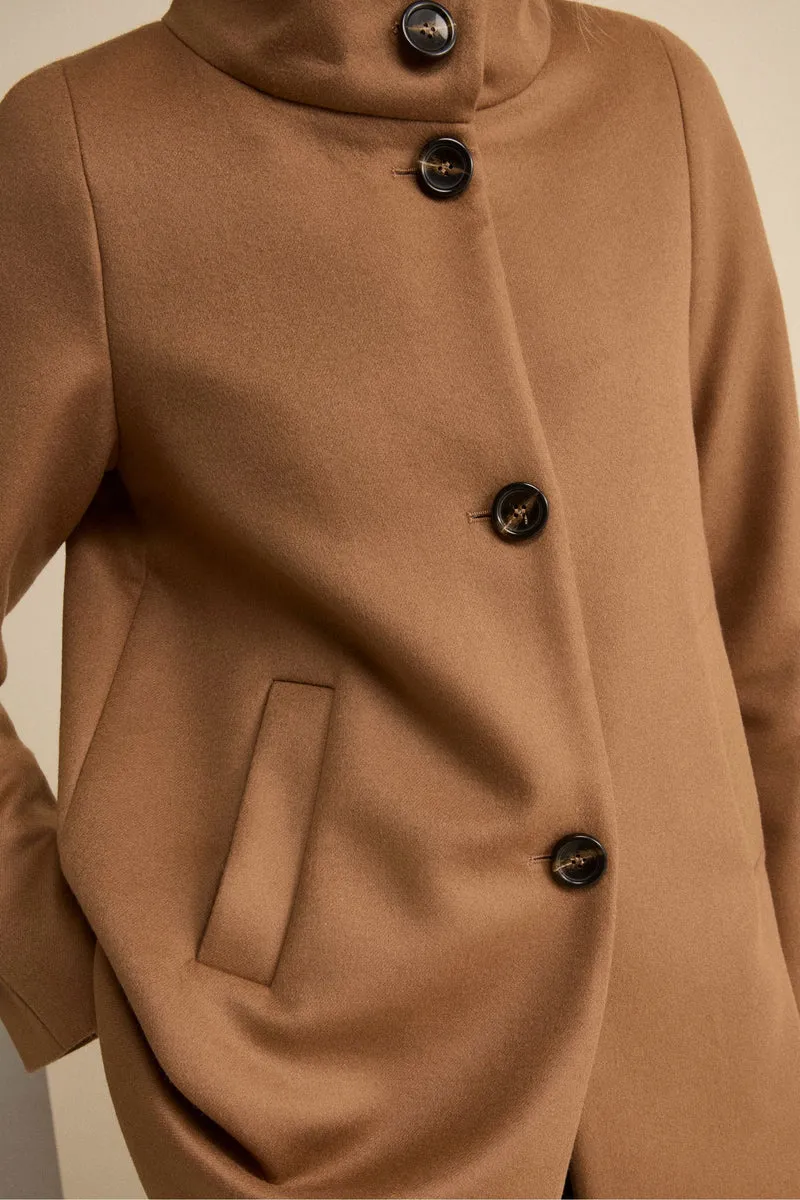 Cappotto Corto Foderato con Collo Alto - CUOIO