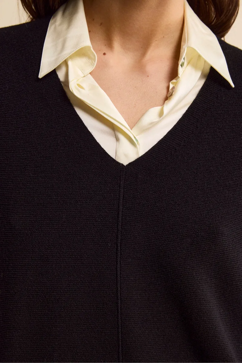 Maglia Over Scollo a V in Lana Merino - NERO