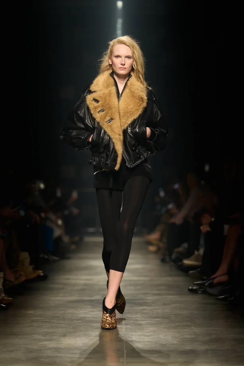 Look 62 [W26]