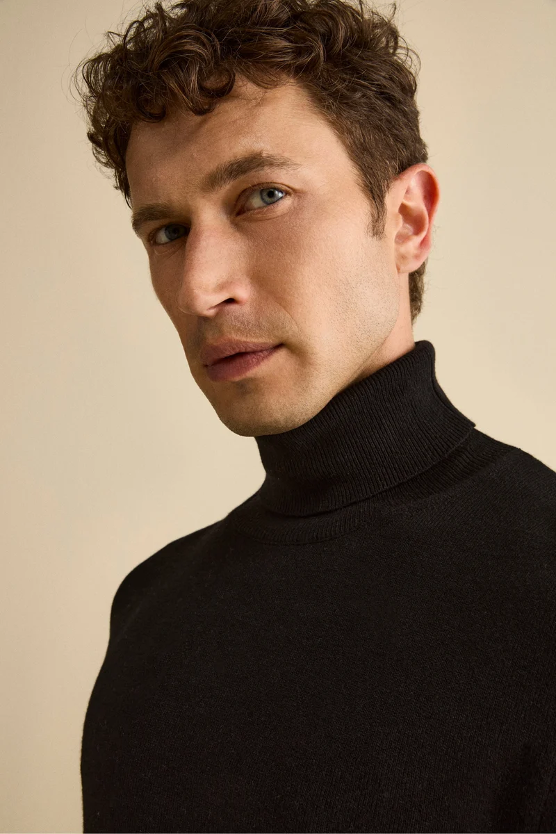 Dolcevita in cashmere e seta - NERO