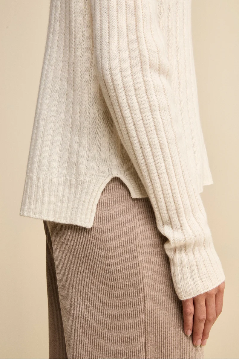 Dolcevita in Lana e Cashmere con Treccia - LATTE