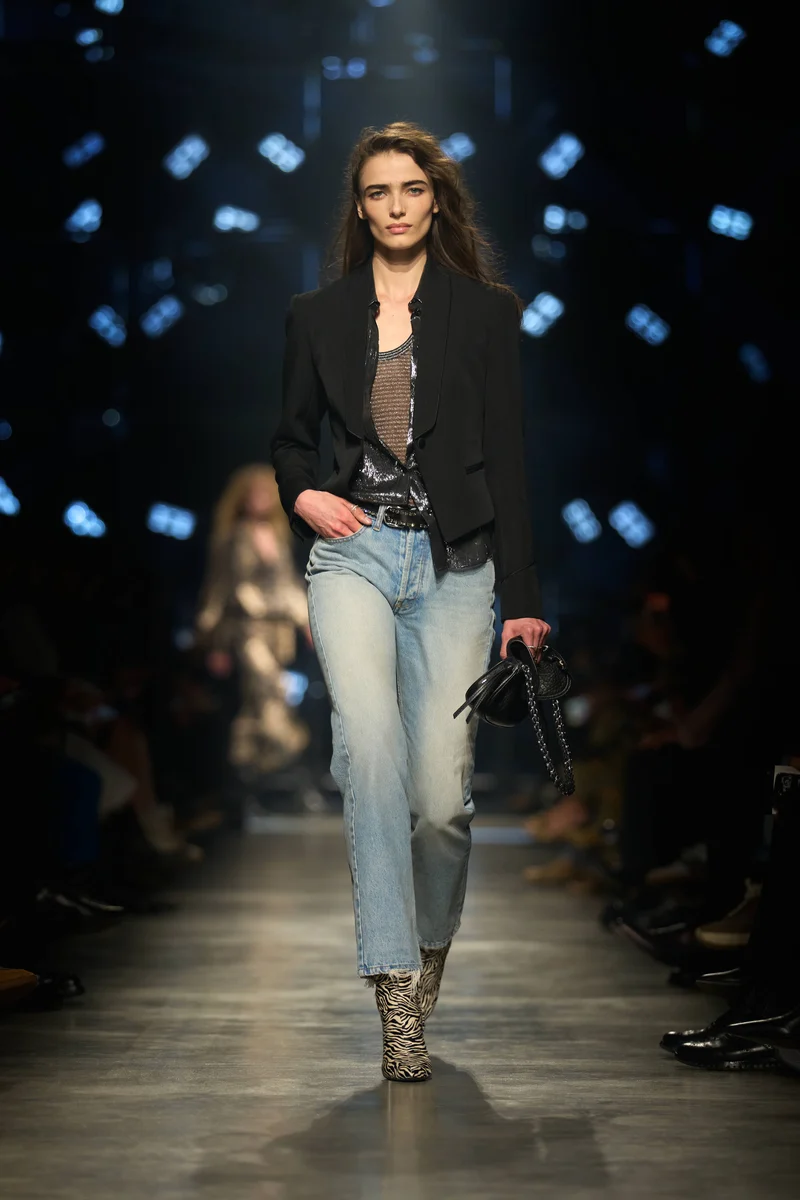 Look 31 [W26]