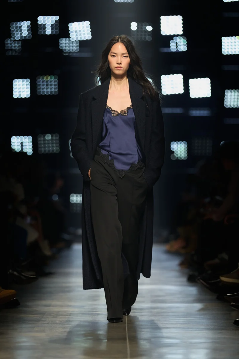 Look 44 [W26]