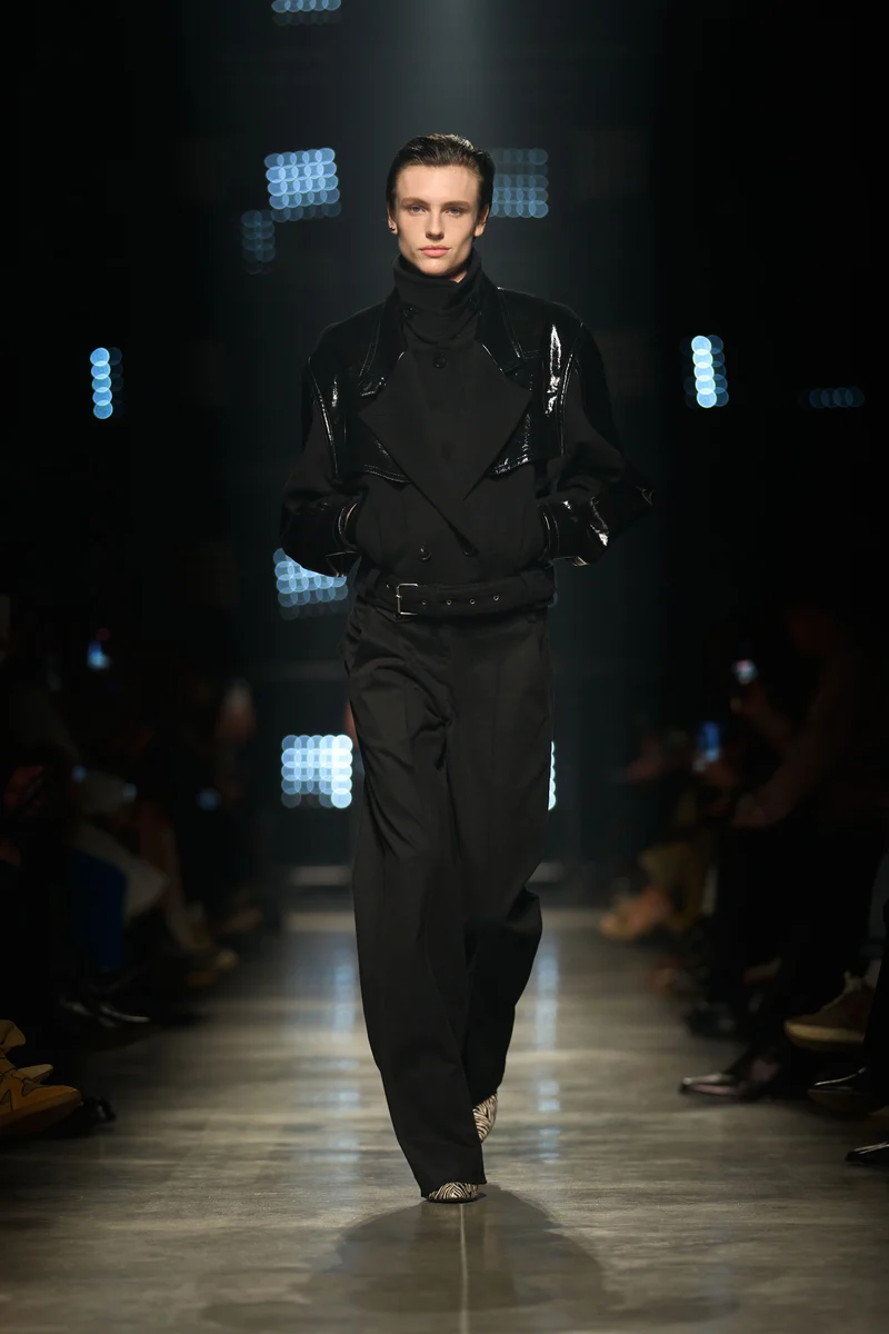 Look 18 [W26]