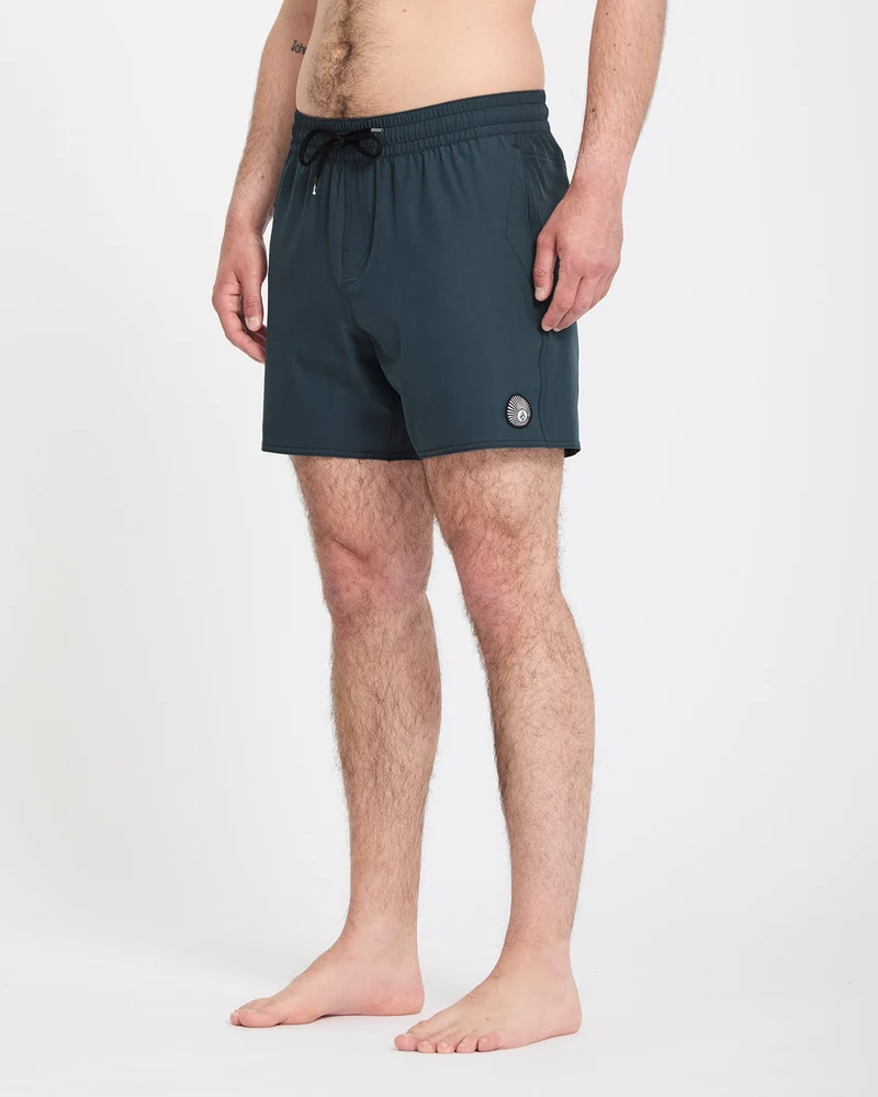 Lido Solid Trunk 16" Boardshorts - Midnight Blue
