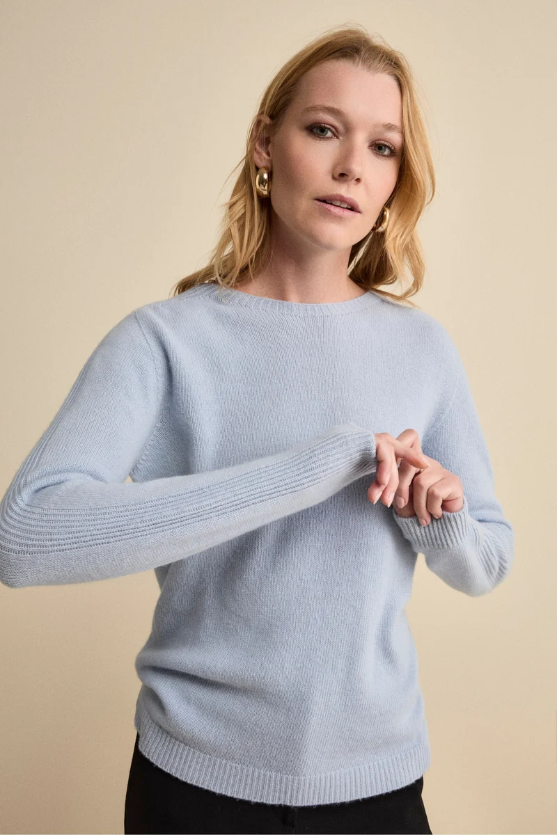 Girocollo in Lana Merino con Manica Lavorata - AZZURRO