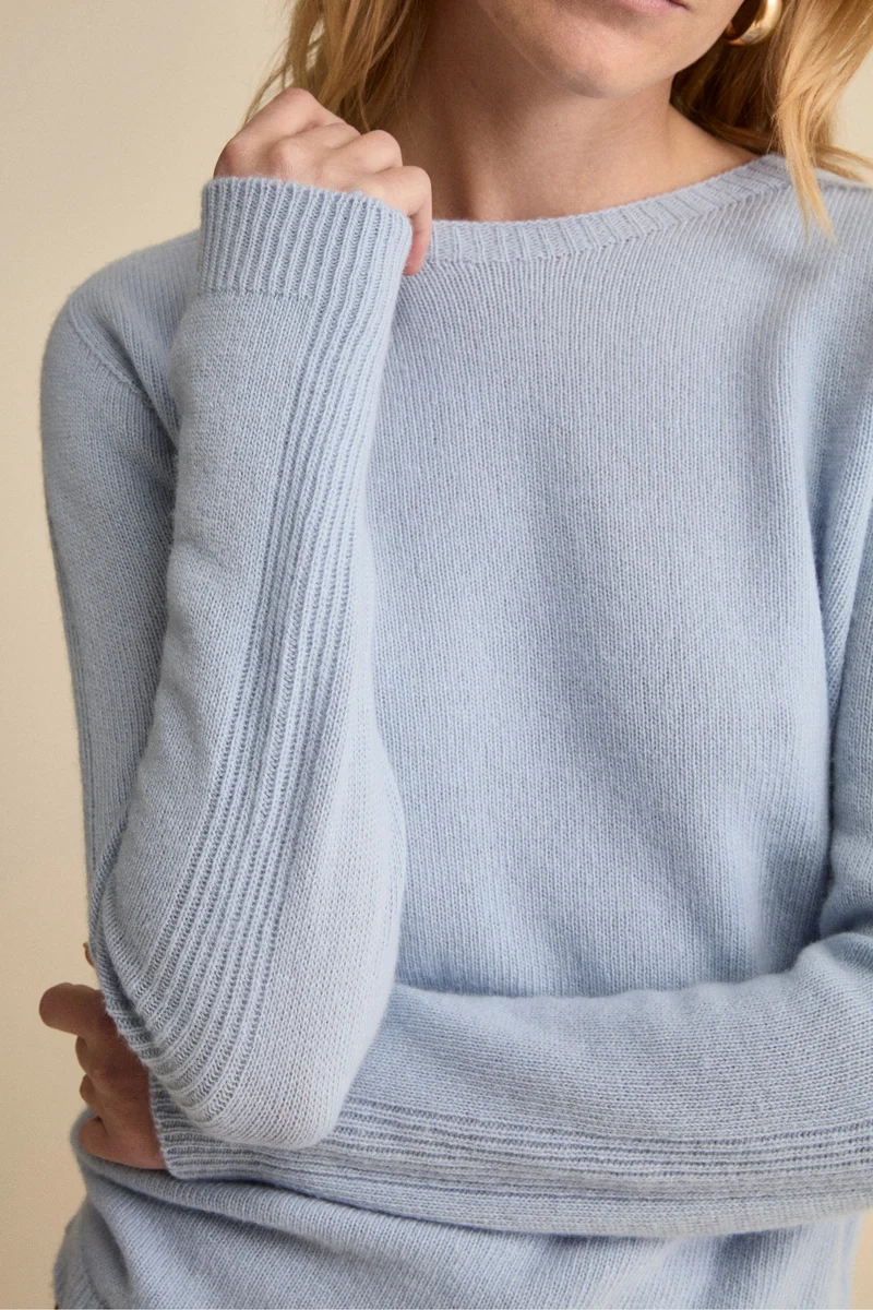 Girocollo in Lana Merino con Manica Lavorata - AZZURRO