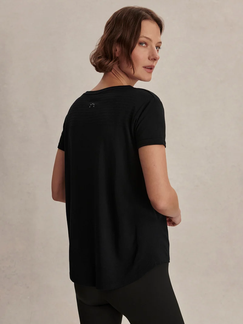 Saskia Seamless Longline Tee