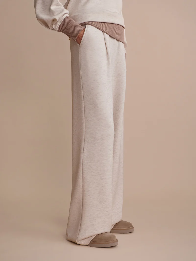 The Extra Wide Leg Pant 32