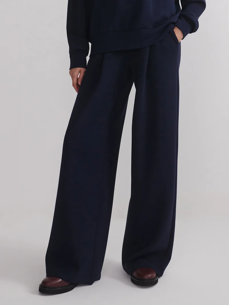 The Extra Wide Leg Pant 32