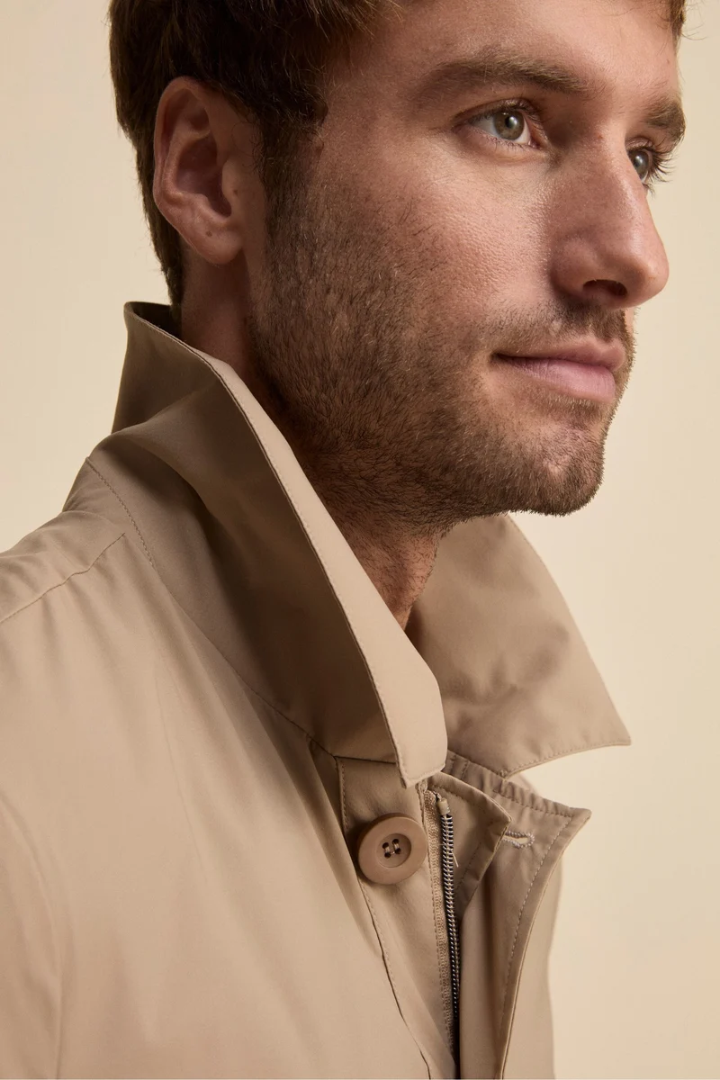 Trench Impermeabile con Zip e Bottoni - BEIGE
