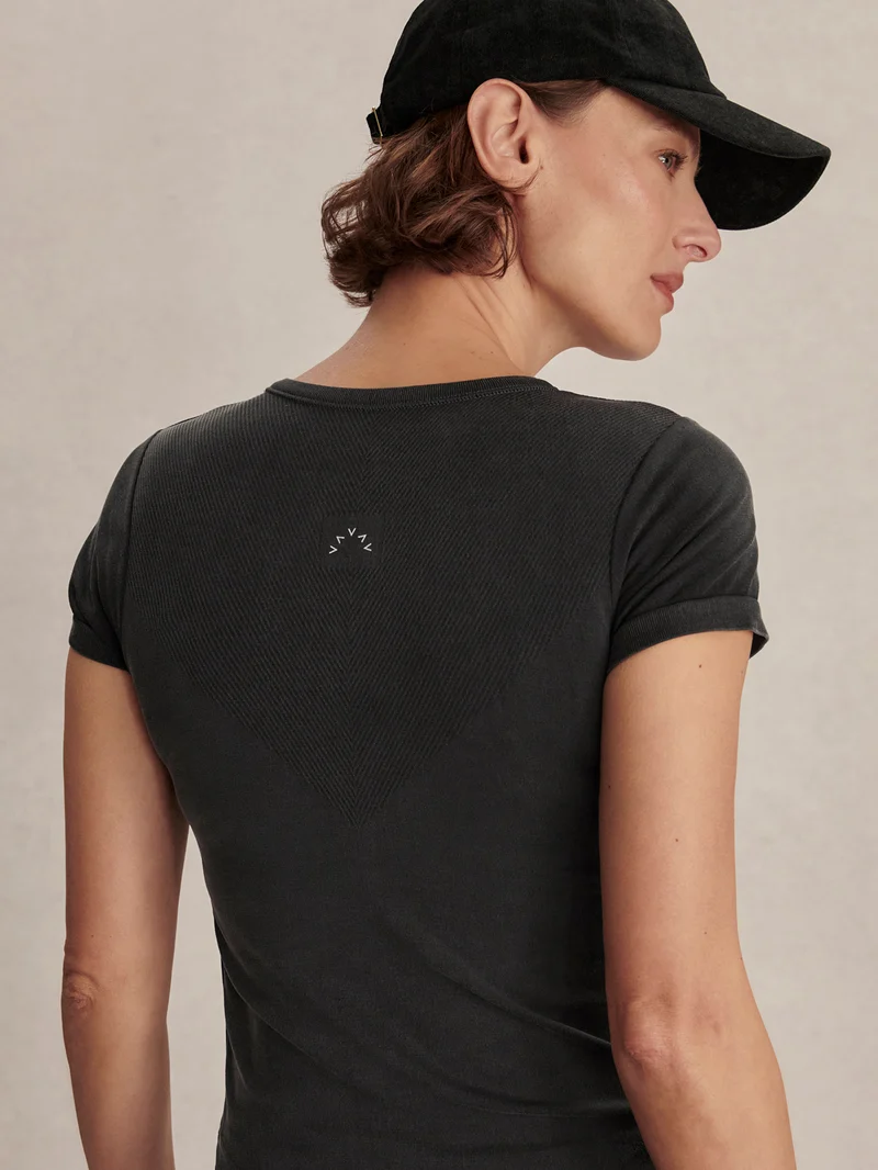 Casper Seamless Tee