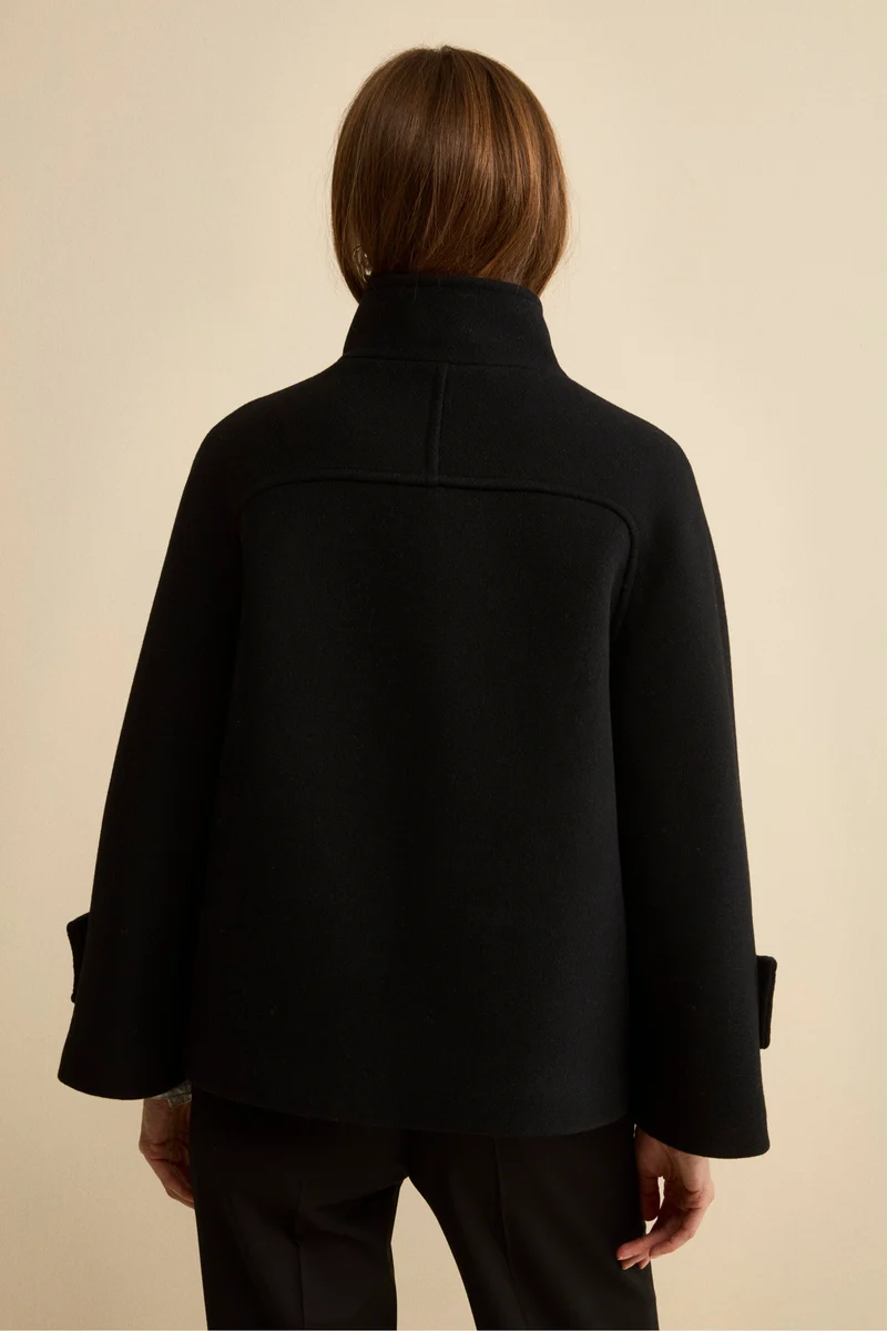 Cappotto Corto in Misto Lana con Maniche a Campana - NERO