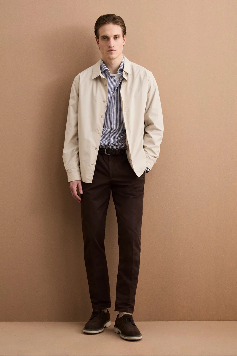 Trench Corto Foderato con Collo a Camicia - LATTE