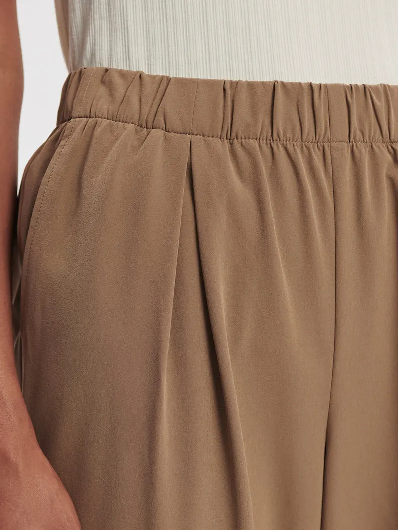 Lightweight Stretch Pleated Travel Pant Regular