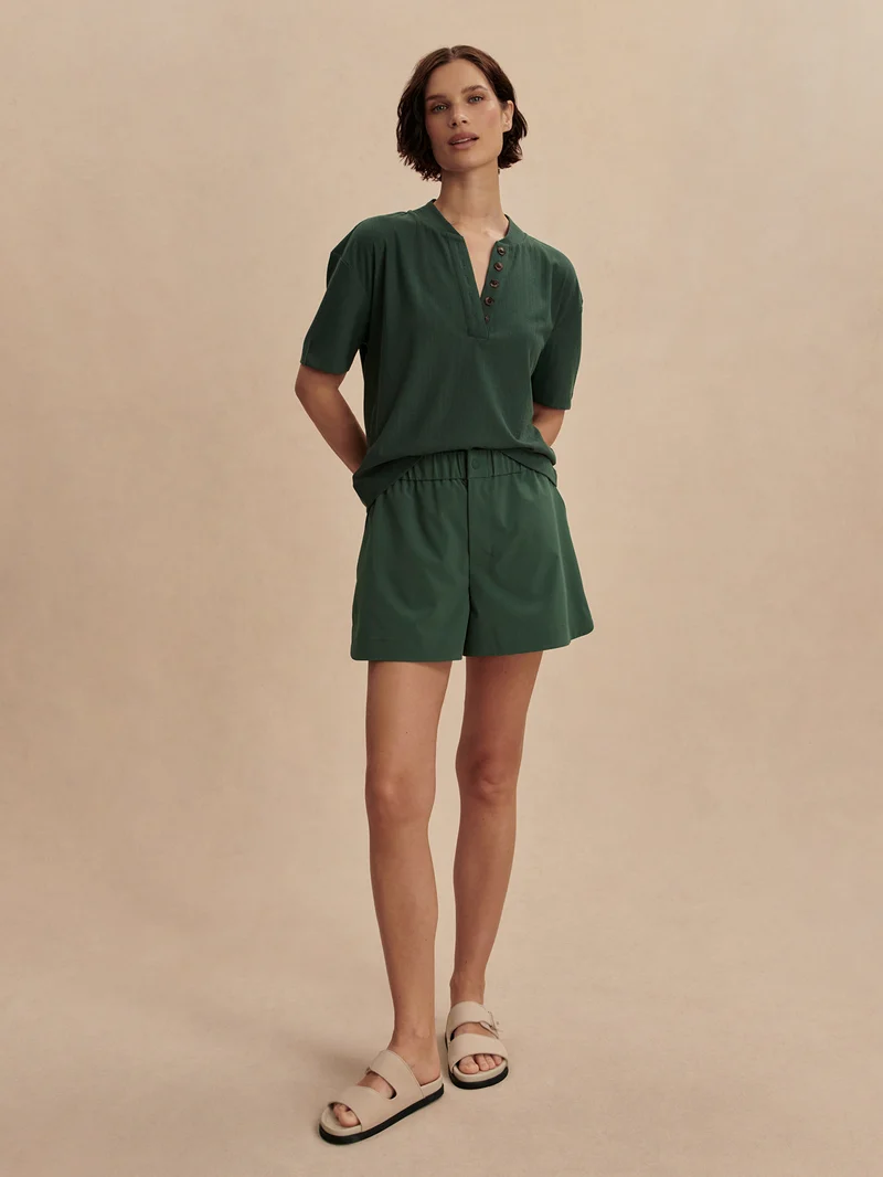 Nila Mid Rise Short 3.5