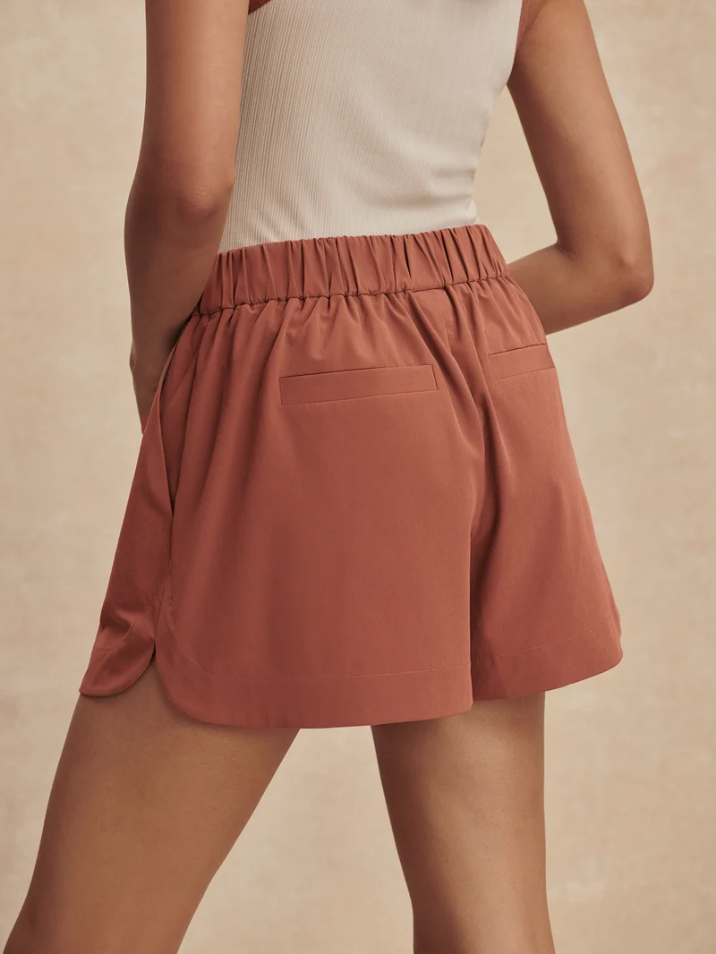 Nila Mid Rise Short 3.5