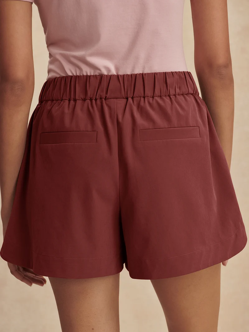 Nila Mid Rise Short 3.5