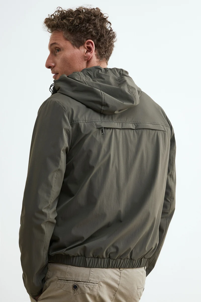 Giubbotto impermeabile con cappuccio - VERDE MILITARE