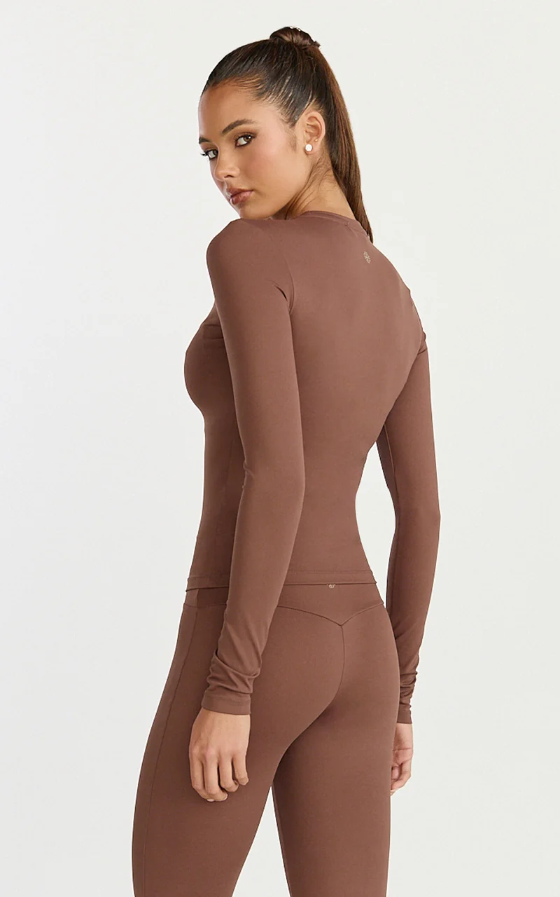 Aurora Top - Crew Neck Long Sleeve Top in Cocoa Bean