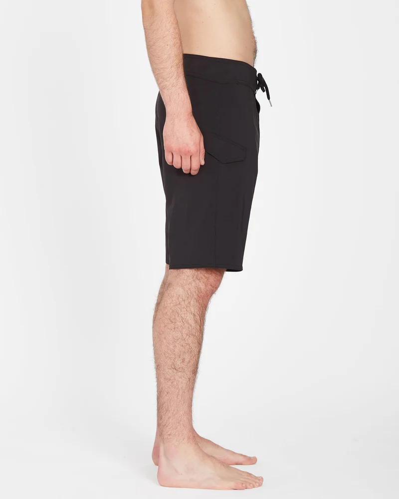 Lido Solid Mod 20" Boardshorts - Black