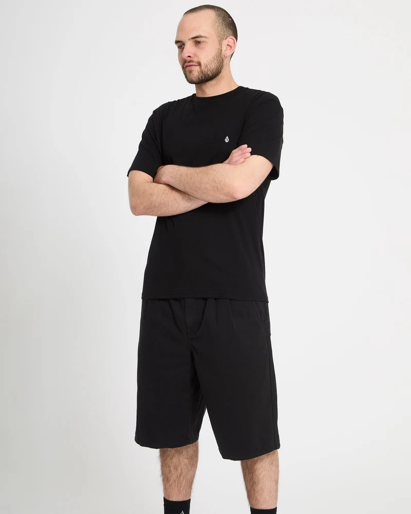 Chillow Pleat 24" Elasticated Waist Chino Shorts - Black