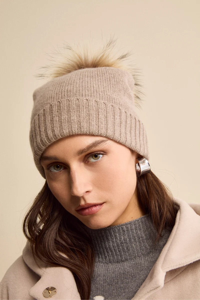 Berretto in Cashmere con Pompon - SABBIA