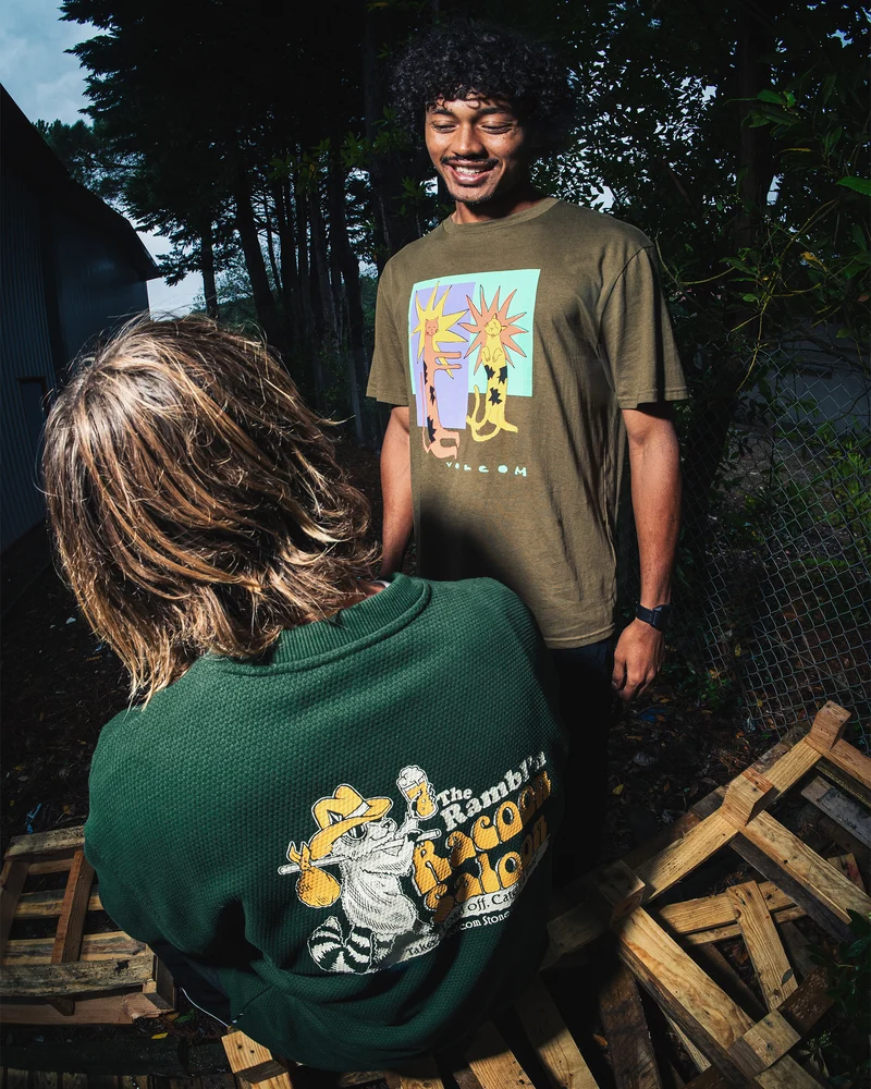 Racoon Sweatshirt - Scarab