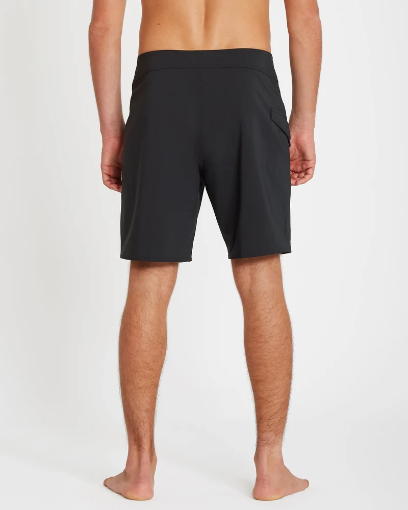 Lido Solid Mod 18" Boardshorts - Black