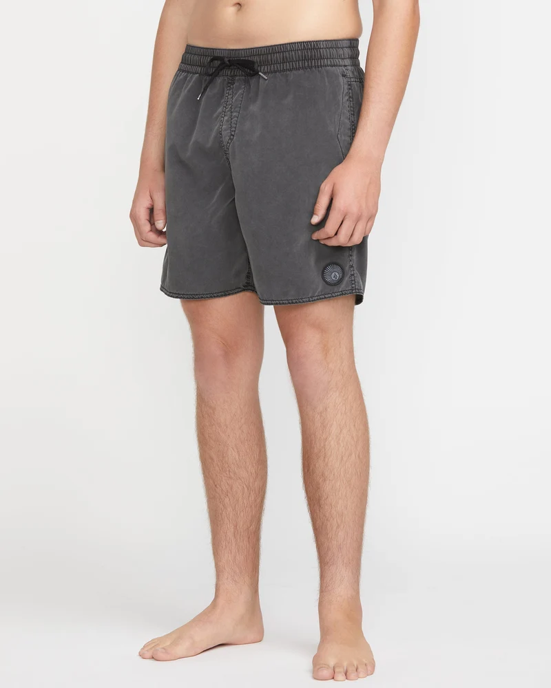 Center Trunk 17" Boardshorts - Black