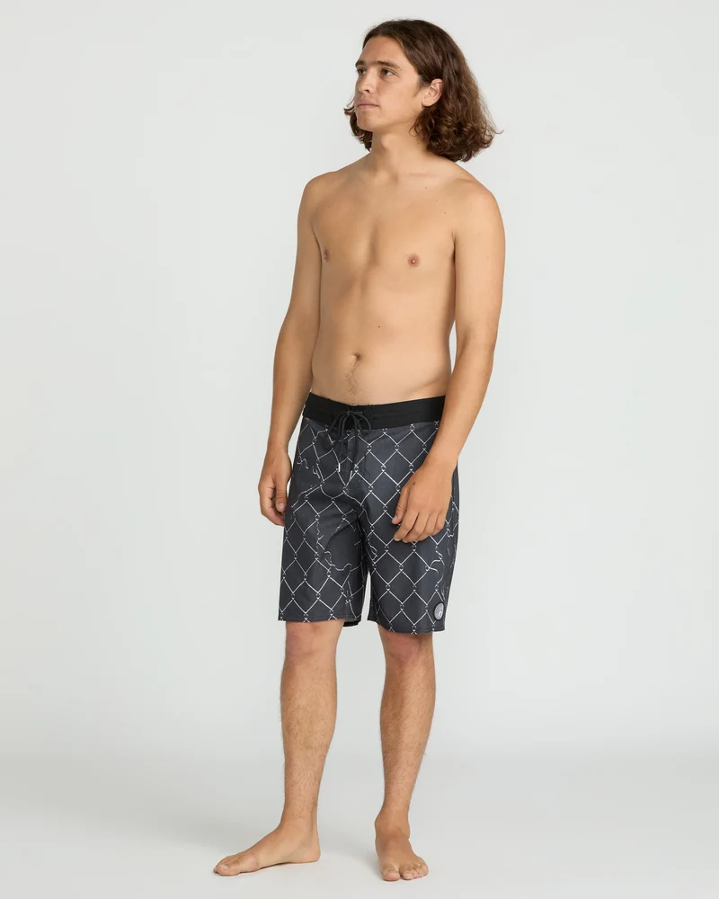 Misdormeaner Stoney 19" Boardshorts - Black