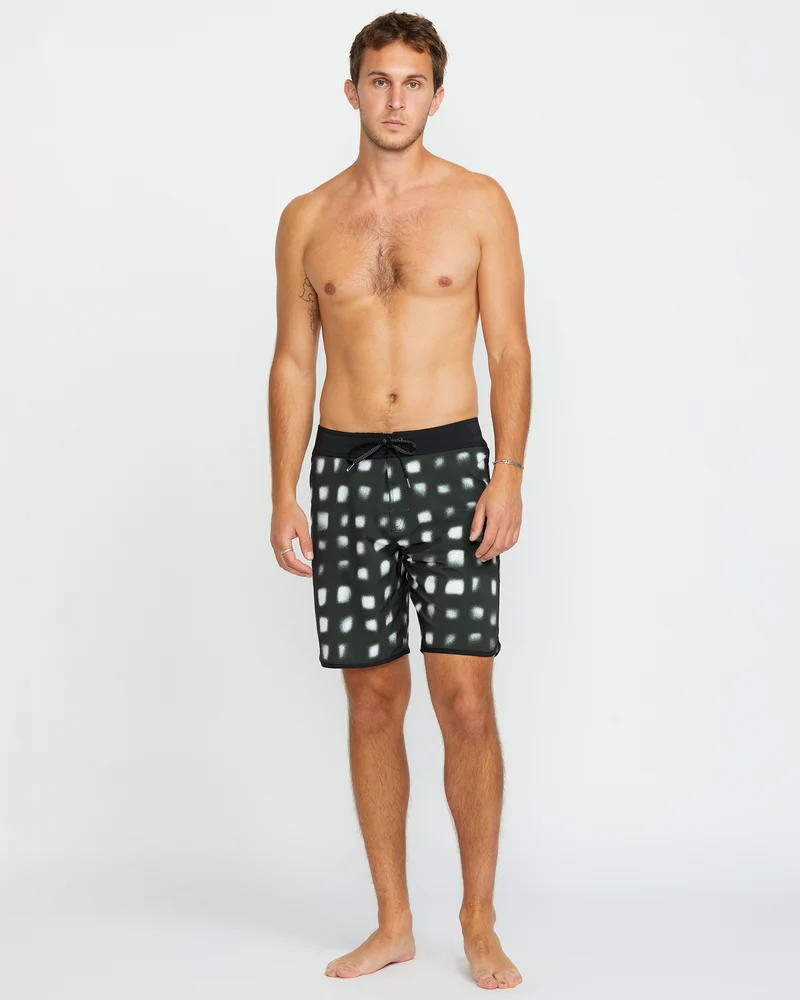 Infuse Scallop Mod 19" Boardshorts - BLACK