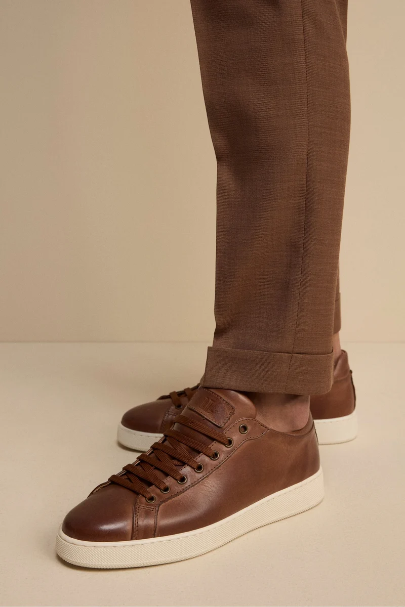 Sneakers in Pelle con suola a contrasto - MARRONE