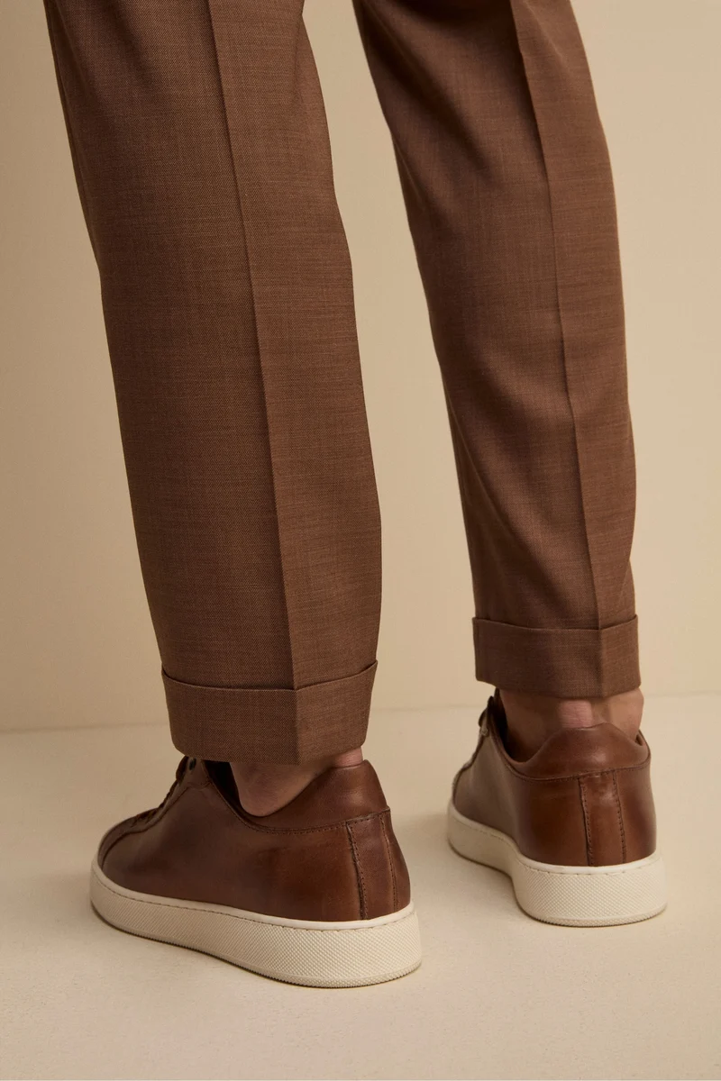Sneakers in Pelle con suola a contrasto - MARRONE