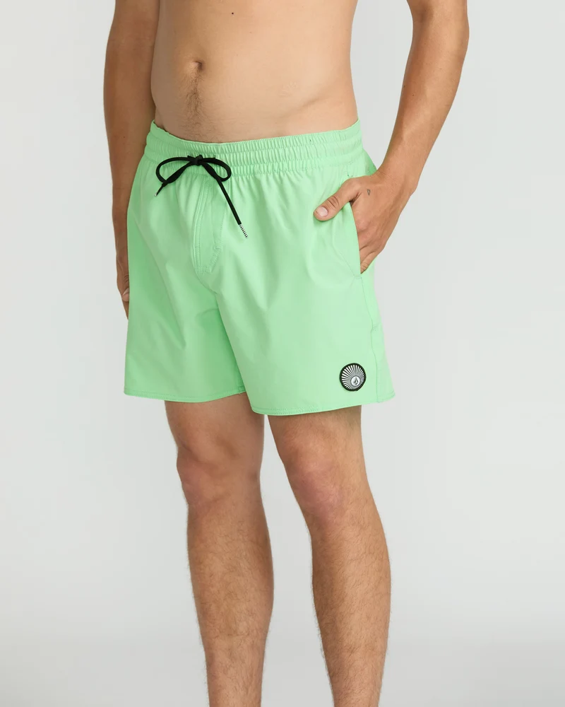 Lido Solid Trunk 16" Boardshorts - Jade Cream