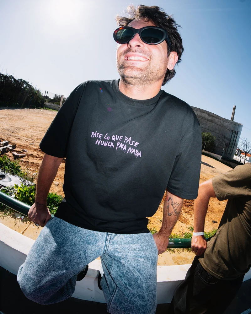Nunca Pasa T-Shirt - Black
