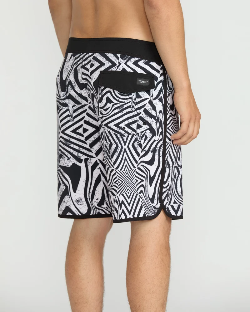 Infuse Scallop Mod 19" Boardshorts - White Black