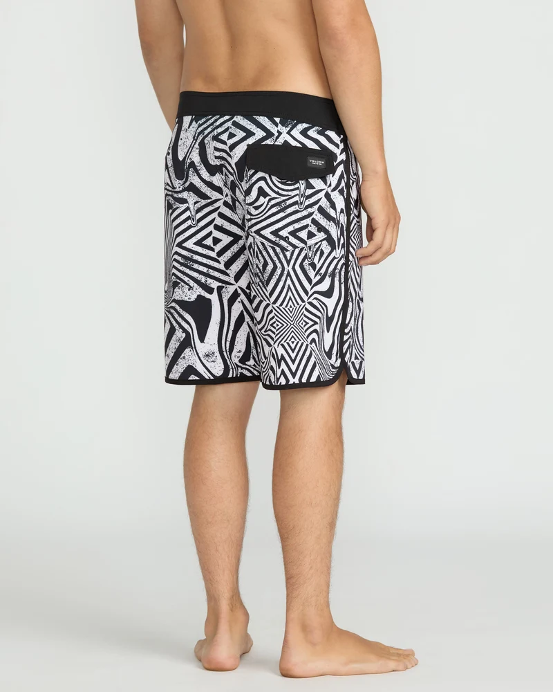Infuse Scallop Mod 19" Boardshorts - White Black