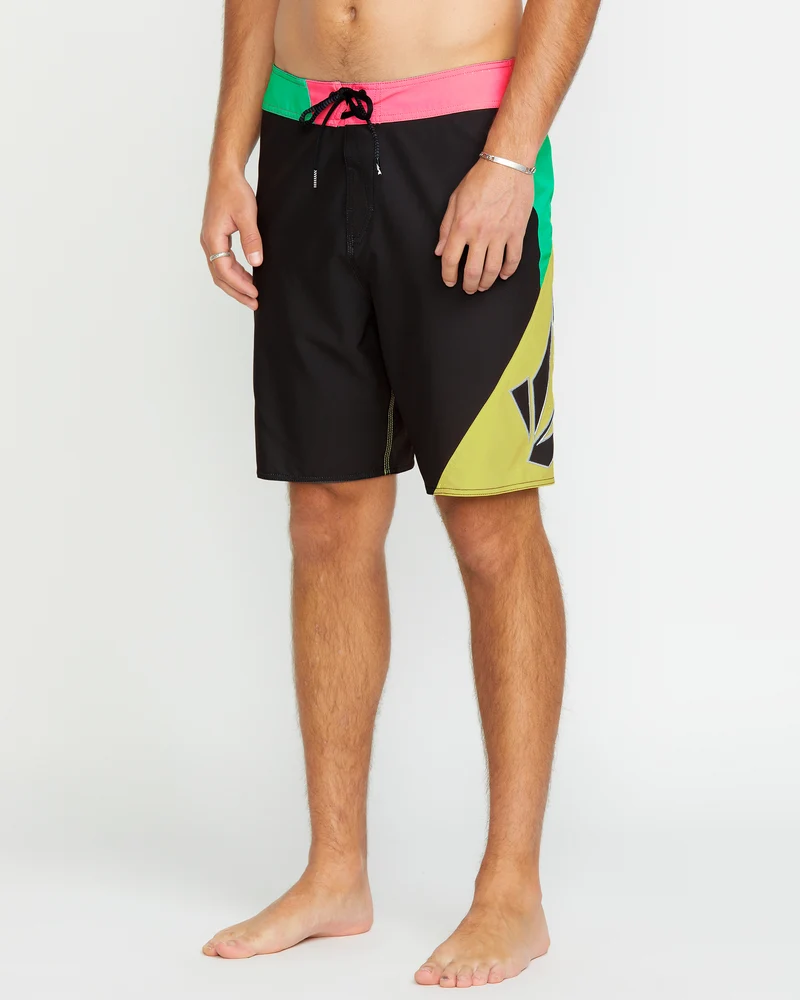 Vee Bee Mod 20" Boardshorts - BLACK