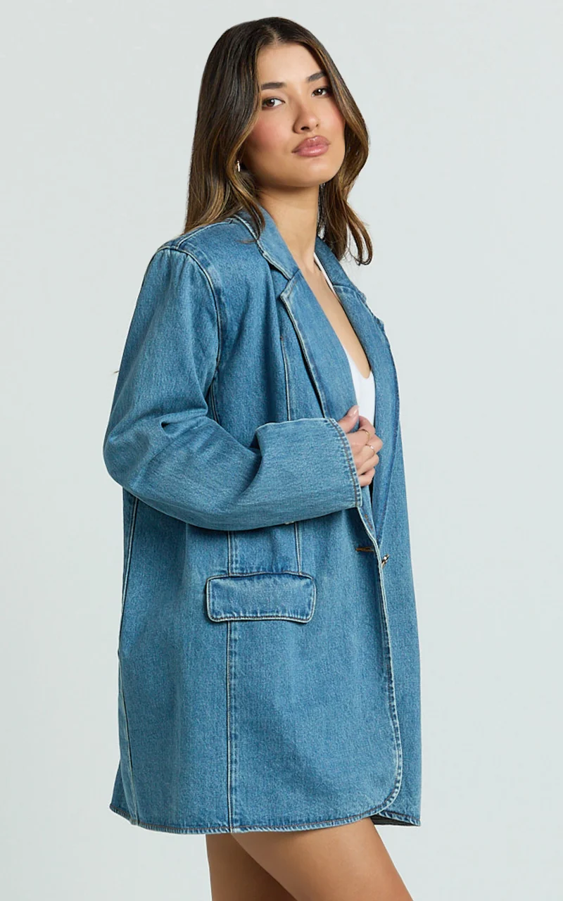 Fabia Jacket - Denim Oversized Blazer in Light Blue Wash