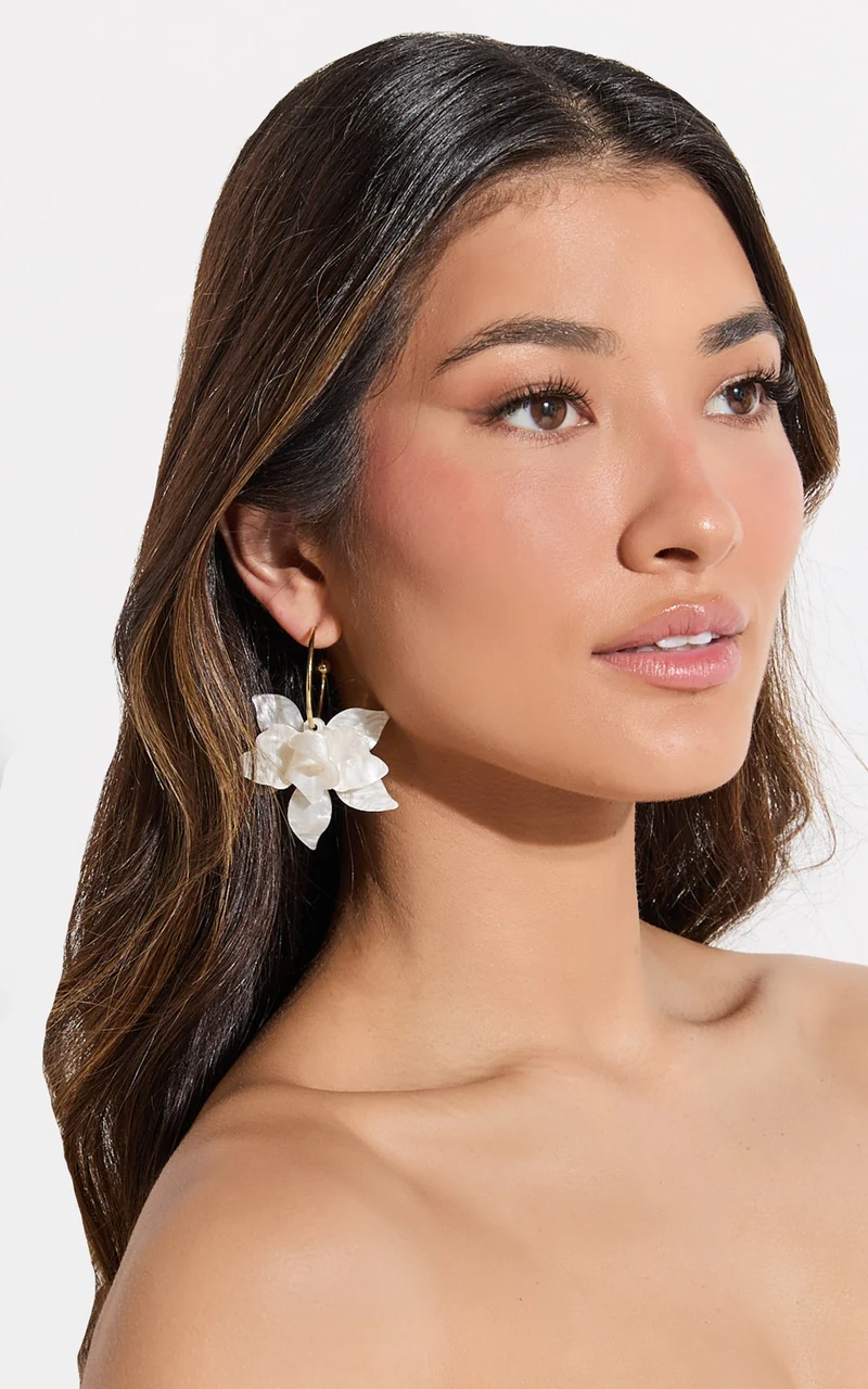 Alessandra Earrings - Pearl Flower Hoop Earrings in Shell