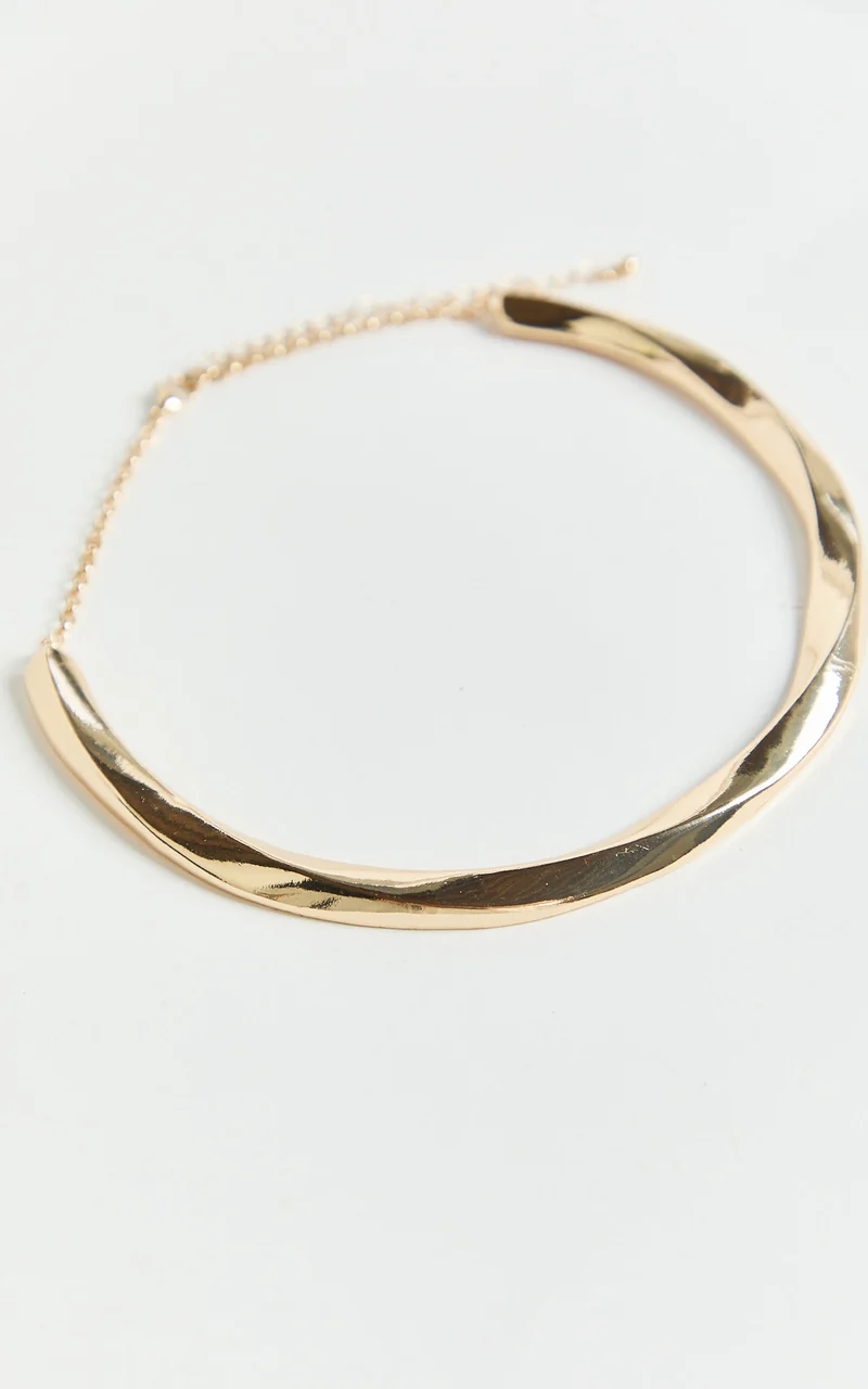 Ezra Necklace - Twisted Choker Necklace in Gold