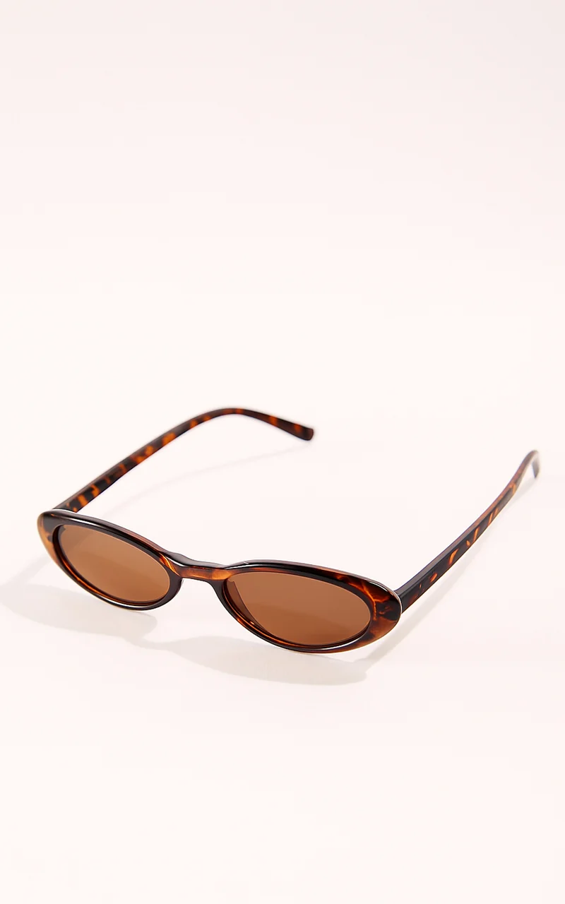 Ezra Thin Oval Sunglasses in Tort