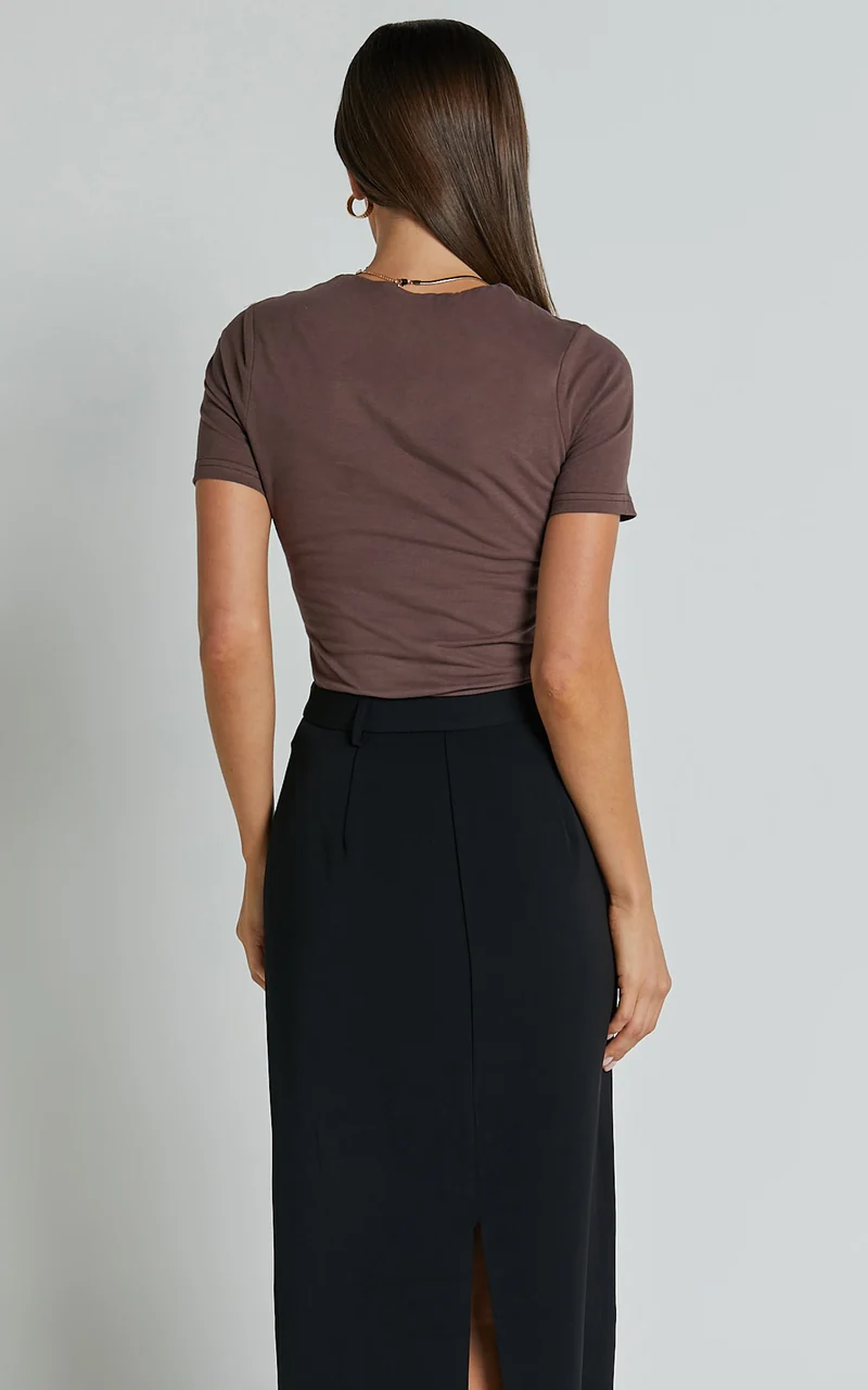 Alexie Tshirt - High Neckline Tshirt in Dark Oak
