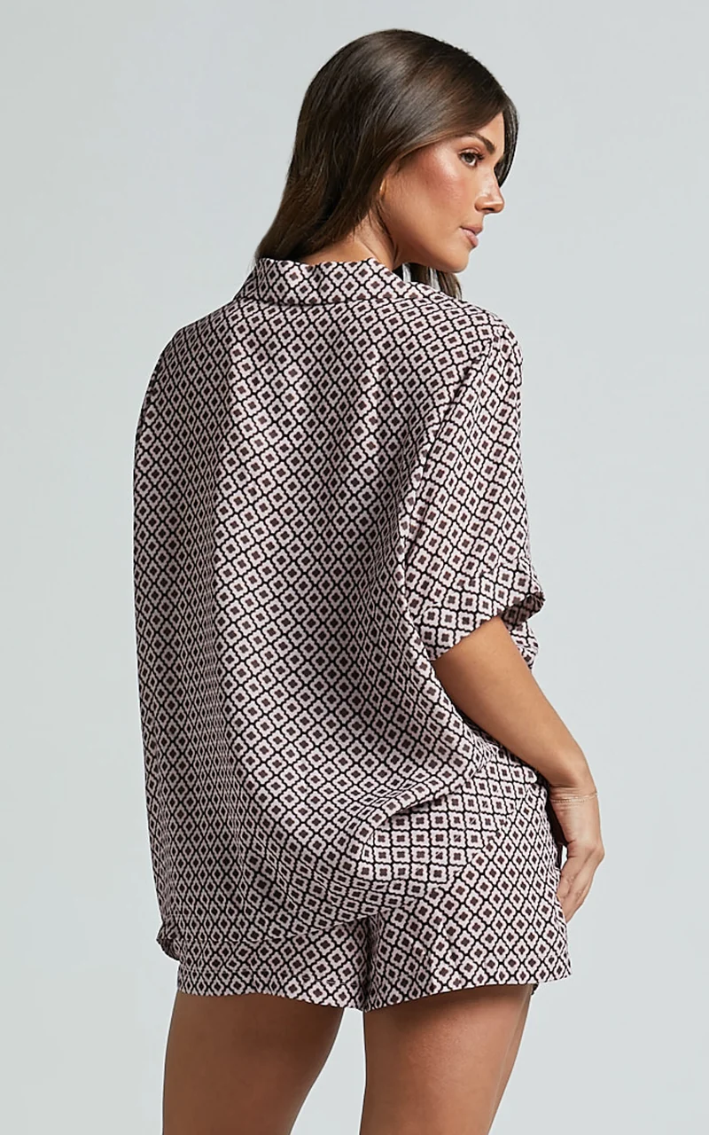 Brunita Shirt - Relaxed Short Sleeve Shirt in Moroccan Geo