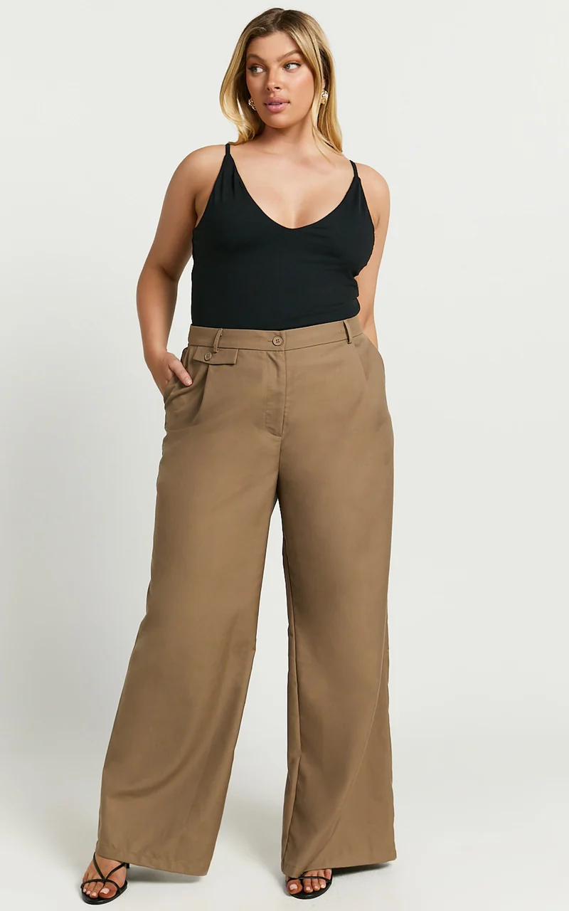 Cady Top - Scoop Neck Top in Black