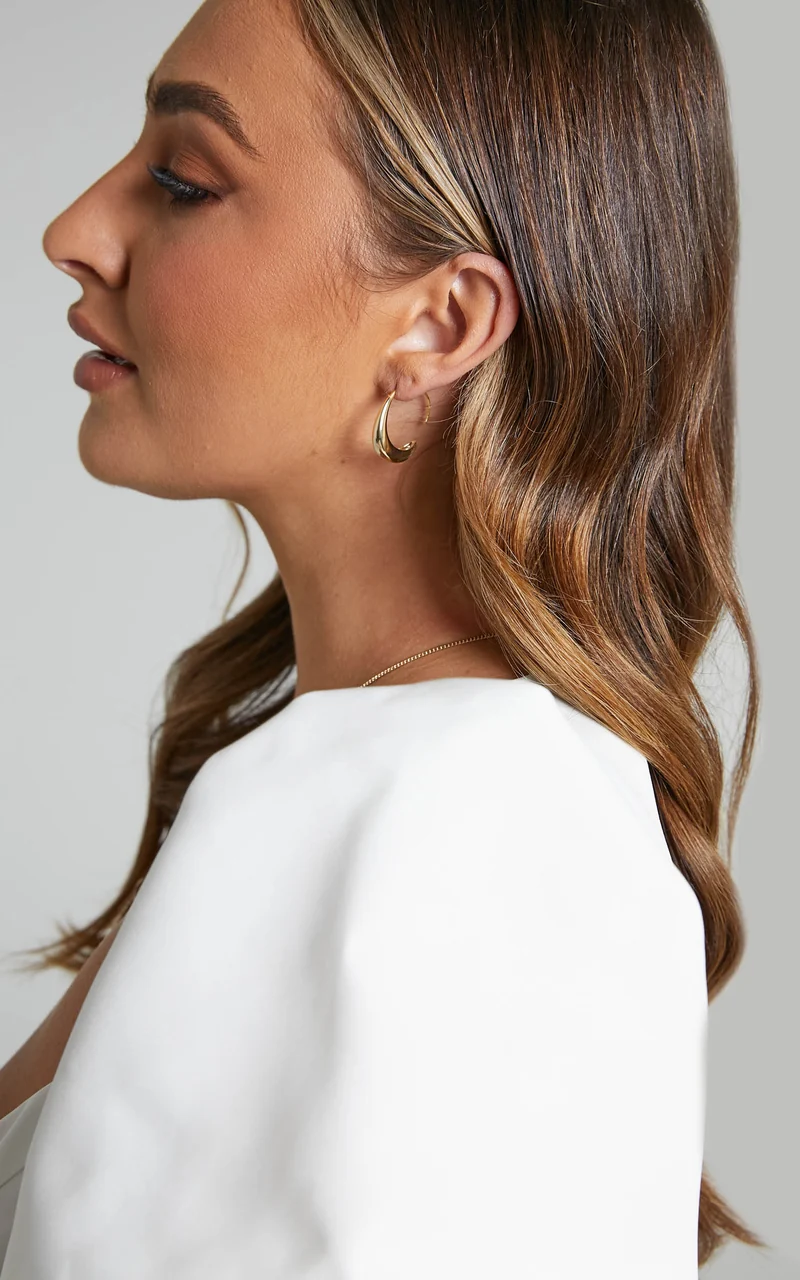Pheba Earrings in Gold